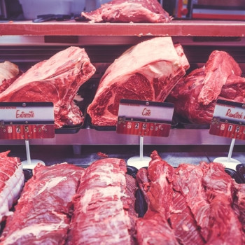 La viande rouge, aussi dangereuse que le tabac ?