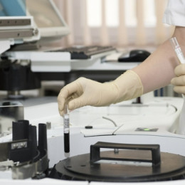 Ça donne à réfléchir : Tous intoxiqués !